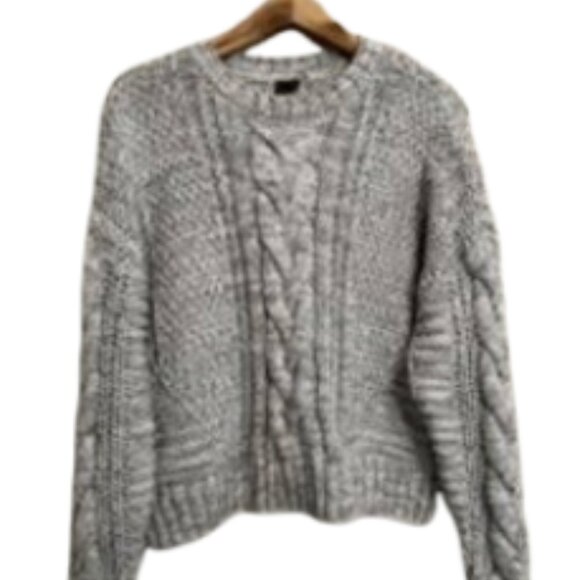 moon & madison Sweaters - moon & madison sweater, grey white chunky crew neck cable knit XL NWOT